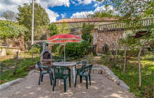 Gorgeous Apartment In Grizane With Kitchen