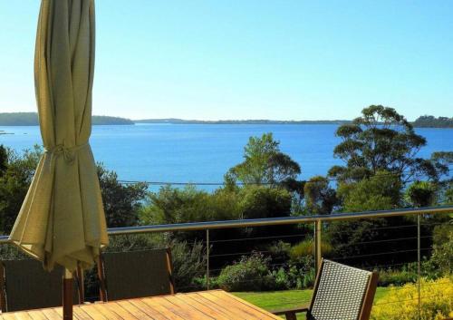 Bay Views with Swimming Pool - Apartment - St Helens