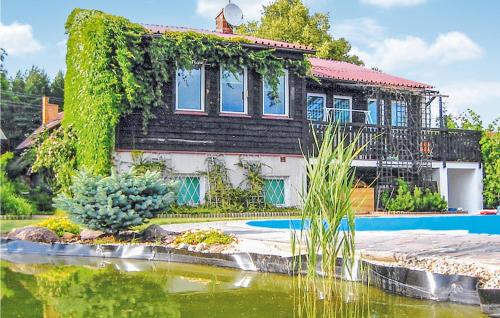 Viesnīcas āriene, 3 Bedroom Beautiful Home In Lubiecin in Lubiecin
