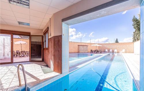  Amazing Home In Albolote With Wifi, 8 Bedrooms And Swimming Pool in Albolote