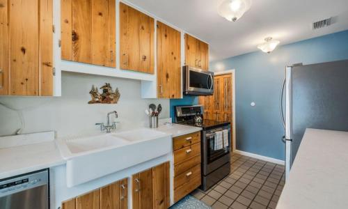 Sweet Melissa's Beach House by AMI Locals - image 7