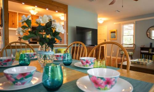 Sweet Melissa's Beach House by AMI Locals - image 14
