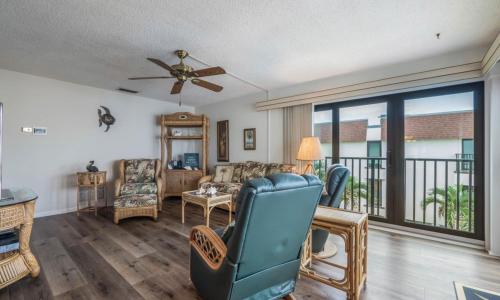 Water's Edge 205 by AMI Locals - image 3