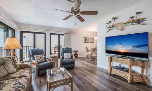 Water's Edge 205 by AMI Locals - image 10