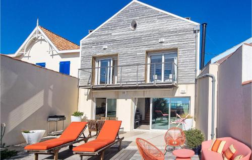 Four-Bedroom Holiday Home