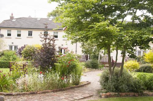 Courtyard Holiday Cottage No 8