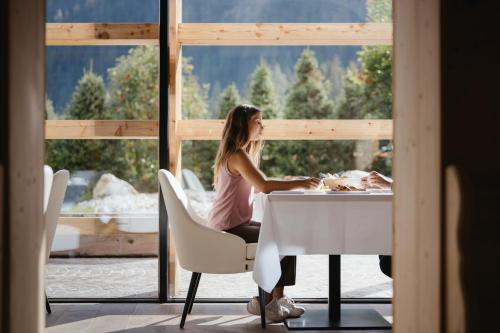 398764792 Hotel Cristallo - Wellness Mountain Living