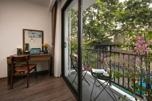 room detail thumbnail 1