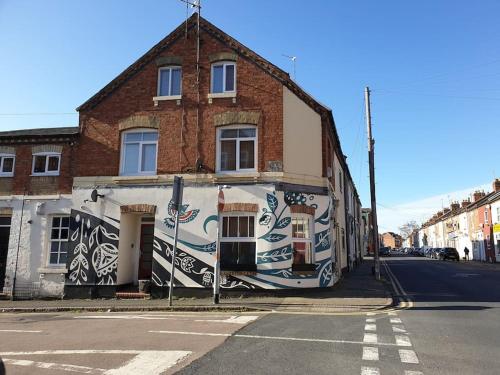 Quirky 2 bedroom apartment