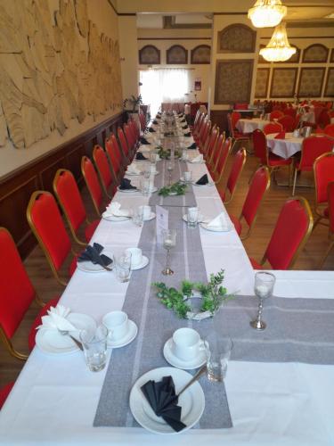 宴會廳, Hotel DREI SCHWANEN - Ristorante Due Fratelli in 海恩斯坦-埃恩斯塔爾