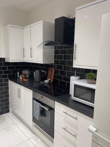 2 Bedroom House next to Slade Green Station