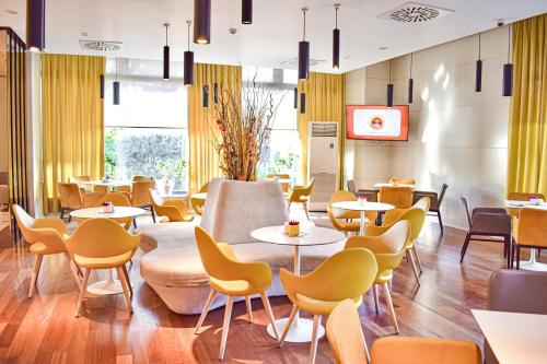 Tirana International Hotel & Conference Center - image 6