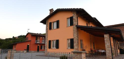 Accommodation in Castiglione Falletto