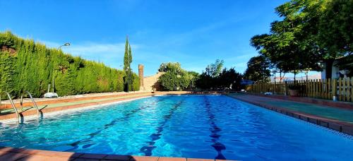 Casa Rural Los Naranjos Para 7 Personas Pista De Tenis y Piscina privada