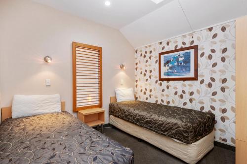 Midtown Tui Villa - Taupō Central Holiday Unit - image 3