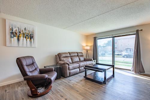 Modern, Rustic 2 Bed 1 bath 6 blocks from Mayo in Rochester, USA
