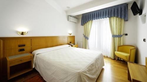 Hotel Florida - image 2