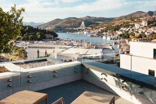 Camera doppia o twin, deluxe, vista sul mare, terrazza