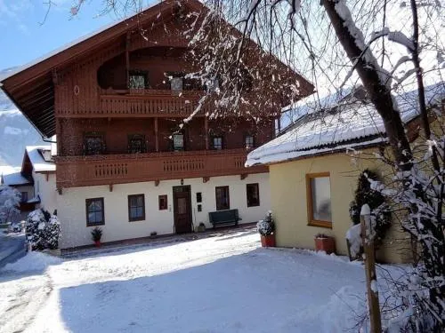 Apartment in Fügen near Hochzillertal Skiing in Fügen, Österreich