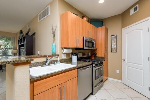 Scottsdale Condo - image 2
