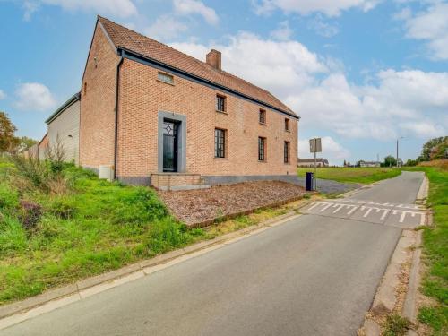 Lush holiday home in Vlaanderen with private pool gîte à louer Gaasbeek