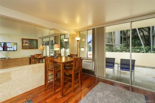 Apartment with Sea View image 2