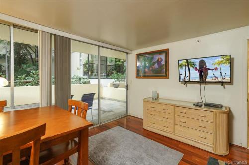 Apartment with Sea View image 1