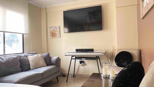 Κοινόχρηστο σαλόνι/χώρος τηλεόρασης, Dormitorios Familiares para Disfrutar Final de Copa Libertadores in La Aurora