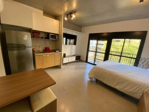 62 New studio next to Augusta, balcony and fast wifi!, São Paulo