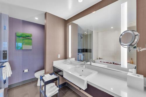 VDARA Beautiful suite on 22nd FLR Free Valet parking, Las Vegas (photo 9)