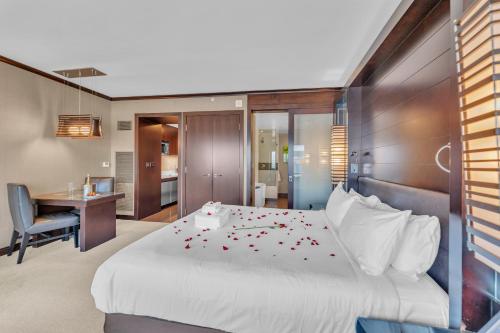 VDARA Beautiful suite on 22nd FLR Free Valet parking, Las Vegas (photo 7)