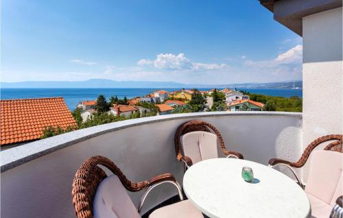 Amazing apartment in Omisalj with 1 Bedrooms and WiFi - Apartment - Omišalj