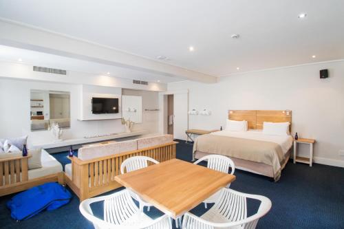 غرف النزلاء, فندق هاربور هاوس (Harbour House Hotel) in هيرمانوس