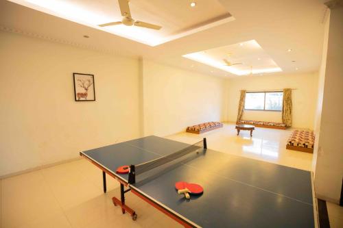 4 bedrooms, 9 beds