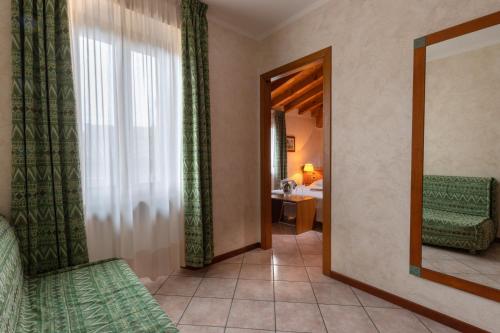 Hotel Corte Regina - image 2