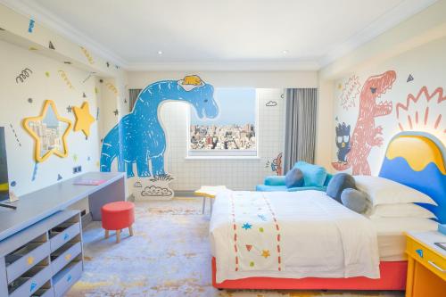 room detail thumbnail 2