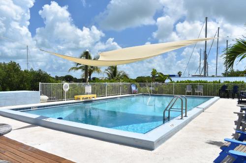 Coconut Cay Marina & RV Park - 수영장