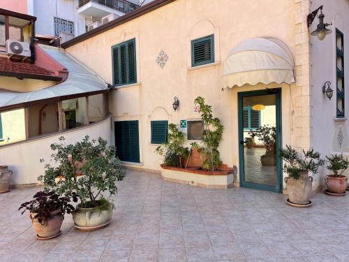 Hotel Trinacria – Palermo, CA
