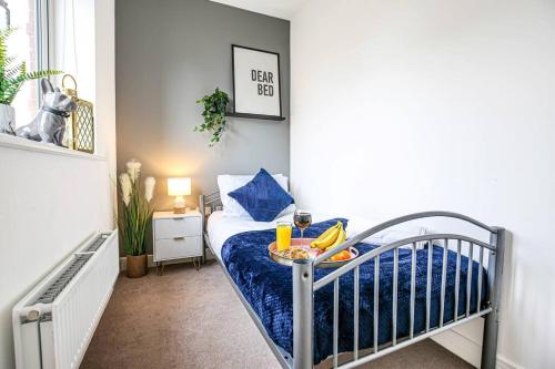 Bewdley House - 5 Bedroom 3.5 Bathroom House - Free Parking, Private Garden, Super-Fast Wifi and Smart TVs by Yoko Property