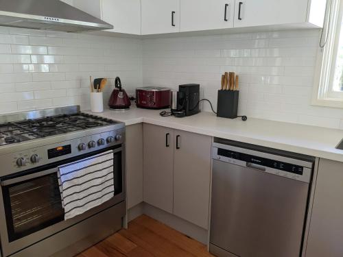 Facilities, Peaceful country home in a middle of a rainforest in Cockatoo