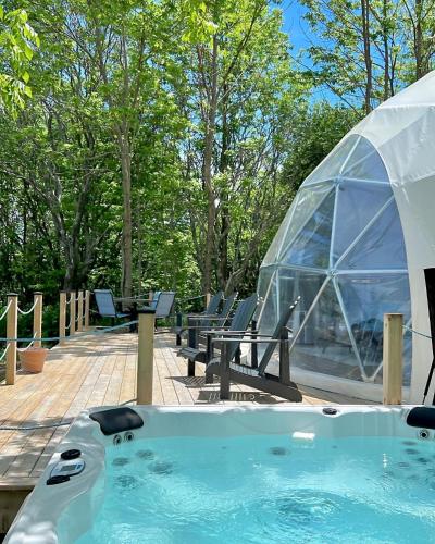 Geodome water view stay on Grand Manan Island