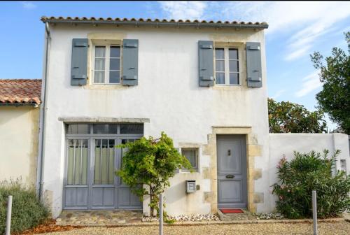 Maison typique idéalement placée sur l’Île de Ré - Location saisonnière - Saint-Martin-de-Ré