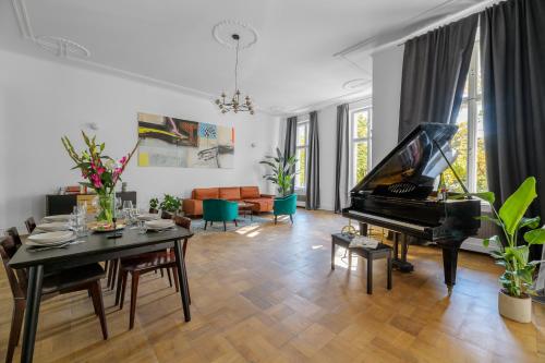oompH Koszyki Luxurious Apartments, Varšava