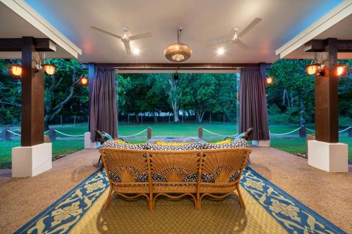 Absolute Beachfront Luxury & Serenity: Wonga Belle