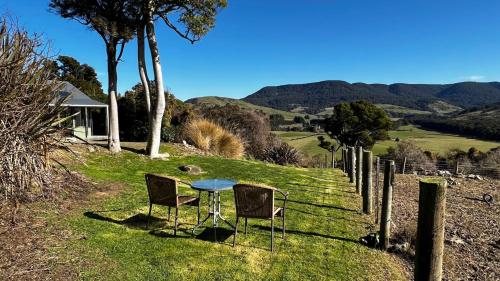 Mohua Park - Catlins Eco Accommodation - Tap to explore photos