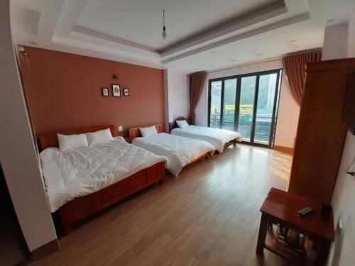 Family Room with Balcony image 4
