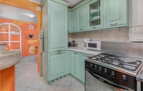 Gorgeous Apartment In Grizane With Kitchen