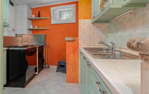 Gorgeous Apartment In Grizane With Kitchen