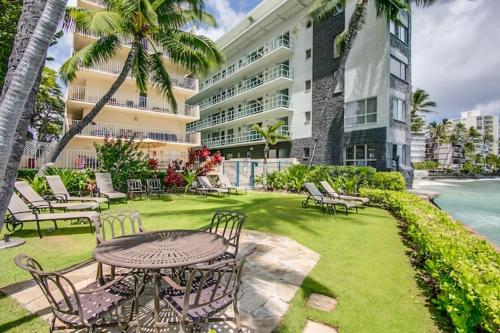 Diamond Head Beach Hotel