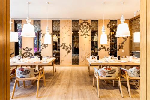 399037651 Crowne Plaza Vientiane by IHG